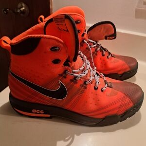 Nike ACG Men's Orange High-Top Sneakers